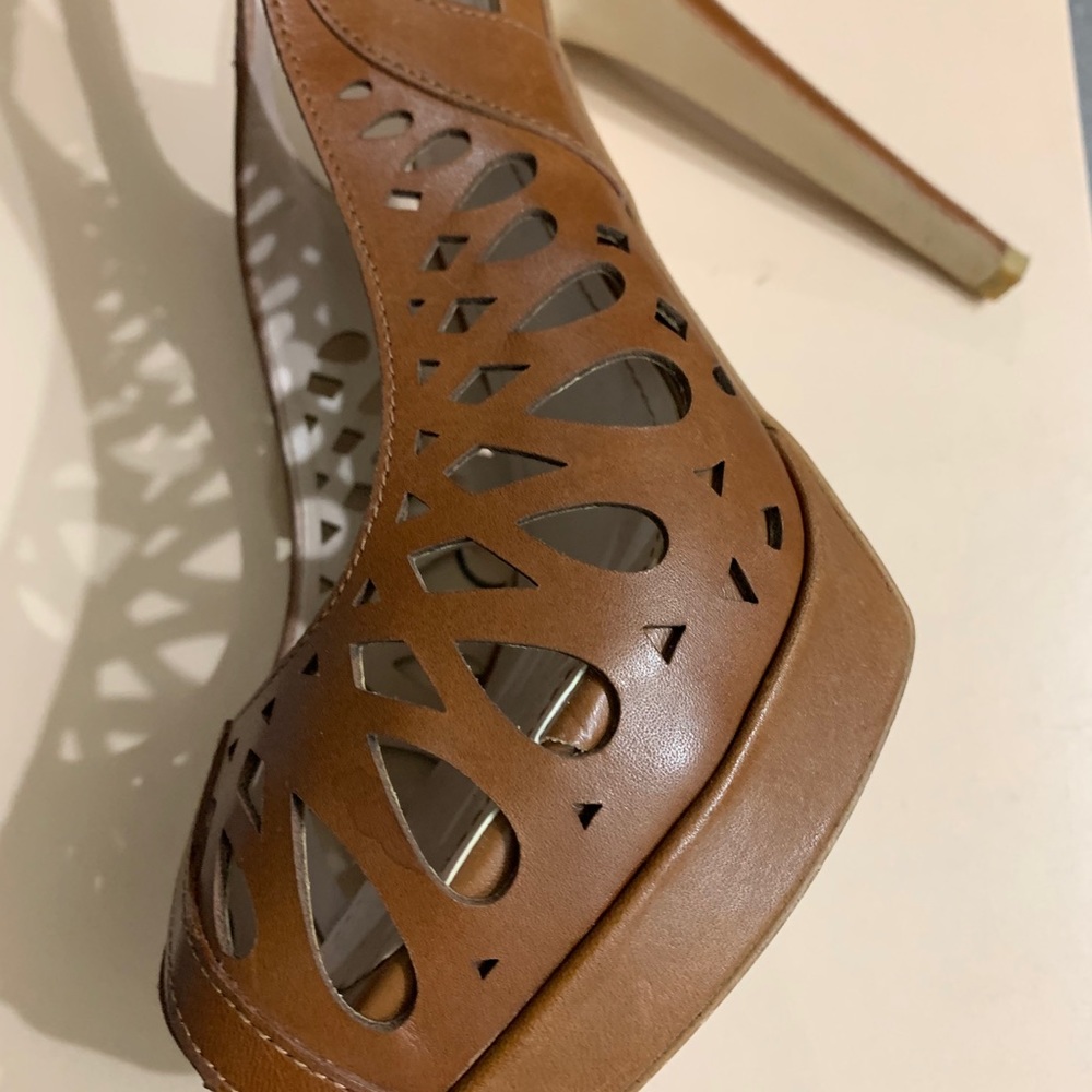 Shoes - Picture 5 of 10